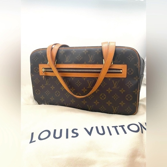 Louis Vuitton Handbags - Like New Louis Vuitton Cite GM